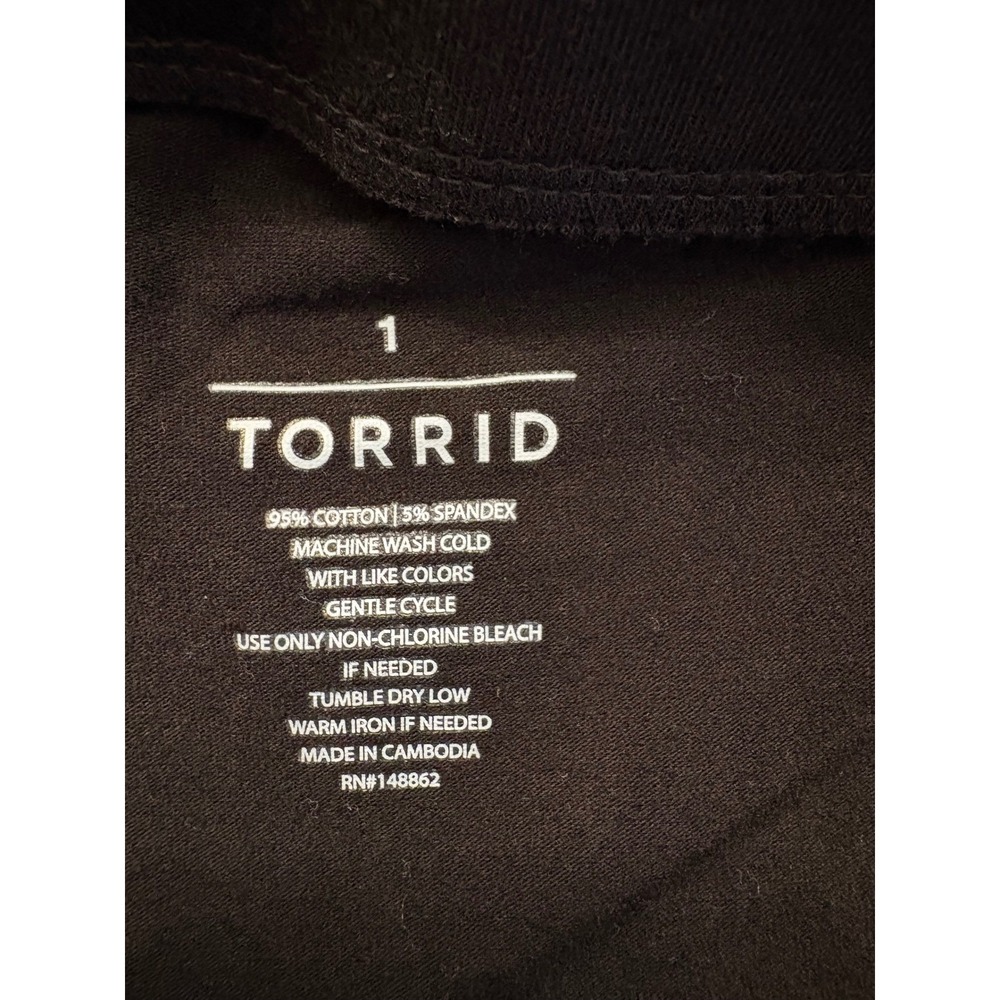Torrid Womens Black Flare Leg Yoga Pants Plus Size 1 Pockets NWOT - Picture 3 of 10